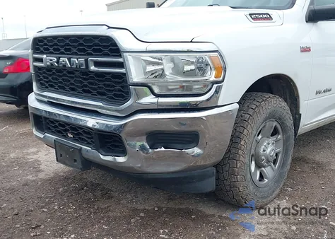 2019 Ram 2500 Tradesman 4X2 8' Box z USA, uszkodzony, nr VIN 3C6UR4HJ9KG646011